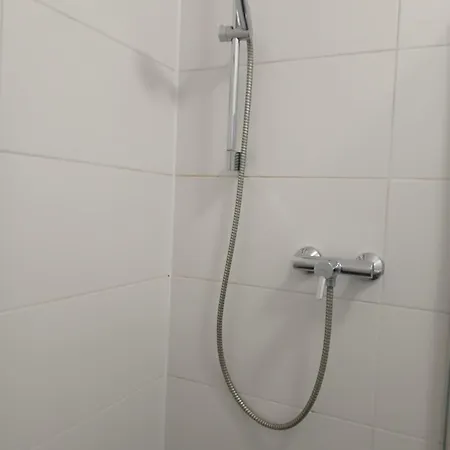 Apartment Apartment Mit 1 Schlafzimmer Im Zentrum Von Innsbruck *